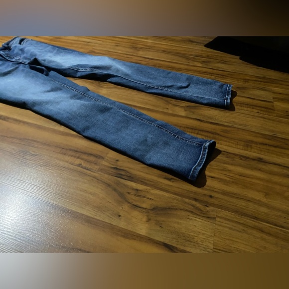 C EST. 1946 Denim Women’s Curvy Jeans Size 6 - Picture 3 of 15